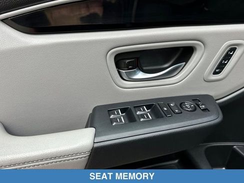 Certified 2024 Honda Pilot Touring image 13