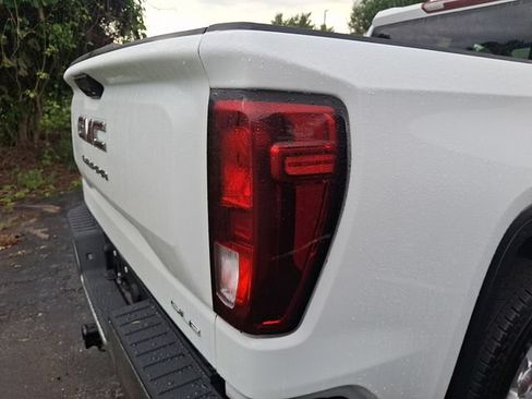 Used 2026 GMC Sierra 1500 SLE RWD image 9