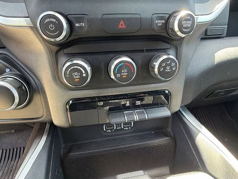 Used 2021 RAM 1500 Big Horn RWD image 33