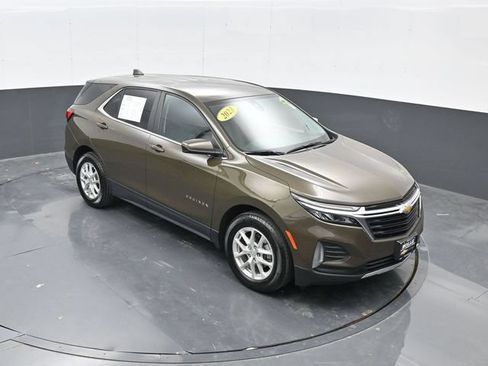 Used 2023 Chevrolet Equinox LT FWD image 1
