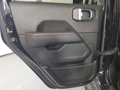 Used 2023 Jeep Gladiator Rubicon w/ Cold Weather Group image 34