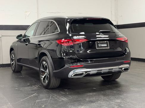 Used 2025 Mercedes-Benz GLC 350e 4MATIC image 10