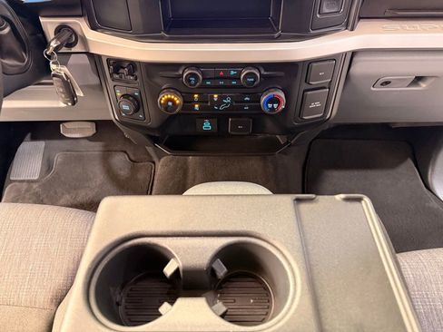 Certified 2025 Ford F250 XLT w/ FX4 Off-Road Package image 22