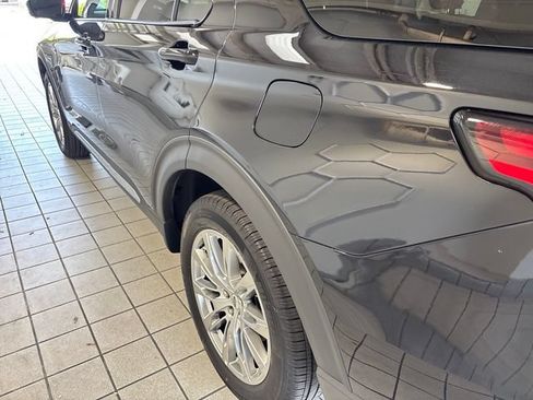 Used 2026 Ford Explorer Platinum AWD/4WD image 18