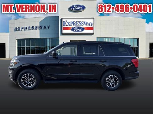 Used 2024 Ford Expedition XLT image 10