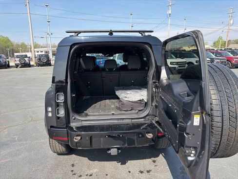 Used 2022 Land Rover Defender 110 X image 9