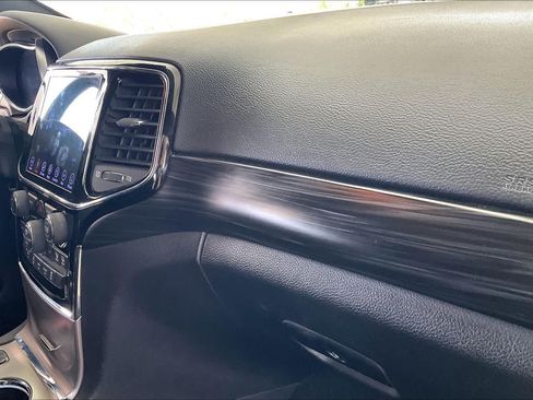 Used 2019 Jeep Grand Cherokee Laredo w/ Laredo X Package RWD image 34