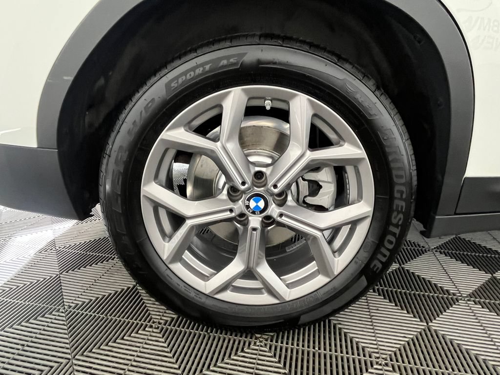 Used 2023 BMW X4 xDrive30i w/ Premium Package AWD/4WD image 16