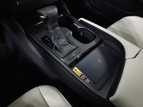 Certified 2024 Lexus ES 350 w/ Premium Package image 29