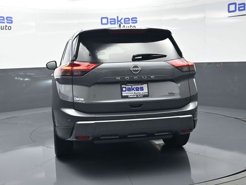 Used 2025 Nissan Rogue SL FWD image 7