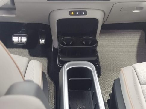 New 2025 Volkswagen ID. Buzz 1st Edition AWD/4WD image 42