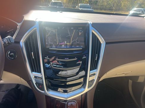 Used 2015 Cadillac SRX Luxury w/ Driver Awareness Package image 20