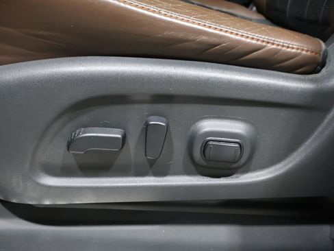 Used 2018 Nissan Titan Platinum Reserve w/ Platinum Utility Package image 14