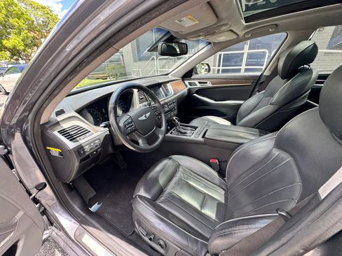 Used 2015 Hyundai Genesis 5.0 RWD image 12