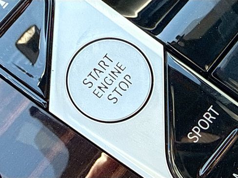 New 2026 BMW X5 xDrive40i w/ Climate Comfort Package image 38