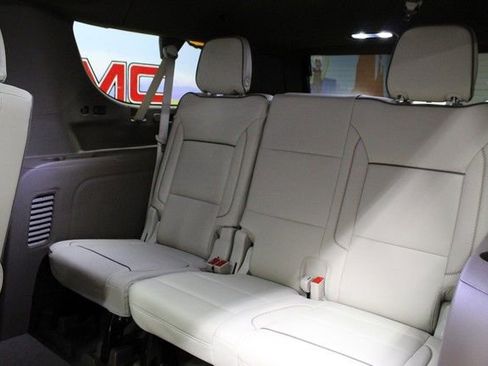 New 2026 GMC Yukon XL Denali w/ Denali Reserve Package AWD/4WD image 19