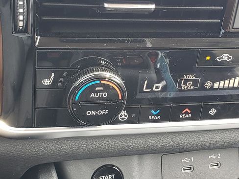 Certified 2024 Nissan Rogue SL w/ SL Premium Package image 36