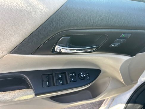 Used 2015 Honda Accord EX-L image 11
