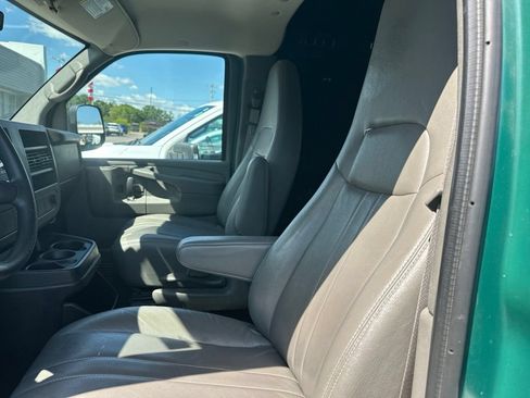 Used 2014 GMC Savana 1500 RWD image 9