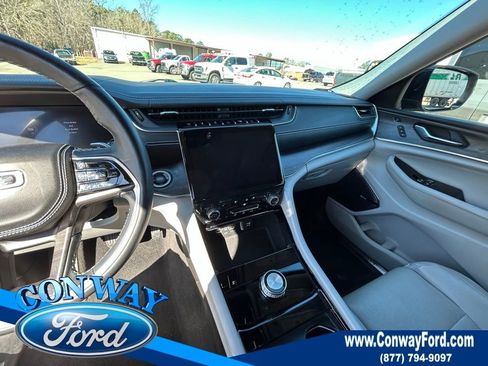 Used 2021 Jeep Grand Cherokee L Overland w/ Luxury Tech Group IV image 32