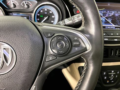 Used 2018 Buick Envision Essence image 24