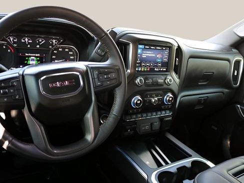 Used 2022 GMC Sierra 2500 AT4 w/ AT4 Preferred Package image 17