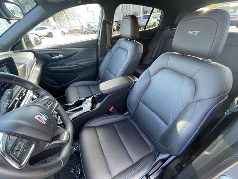 Used 2025 Buick Envista Sport Touring image 34