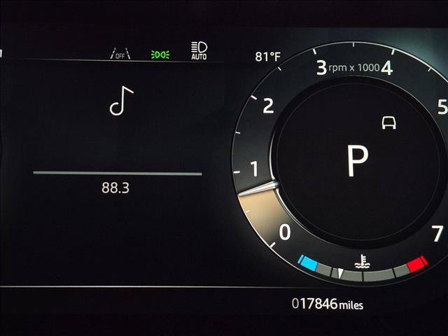 Used 2025 Land Rover Range Rover SE AWD/4WD image 11