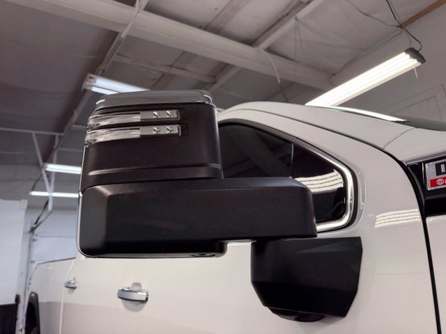 Used 2025 GMC Sierra 2500 SLT w/ SLT Premium Package AWD/4WD image 38
