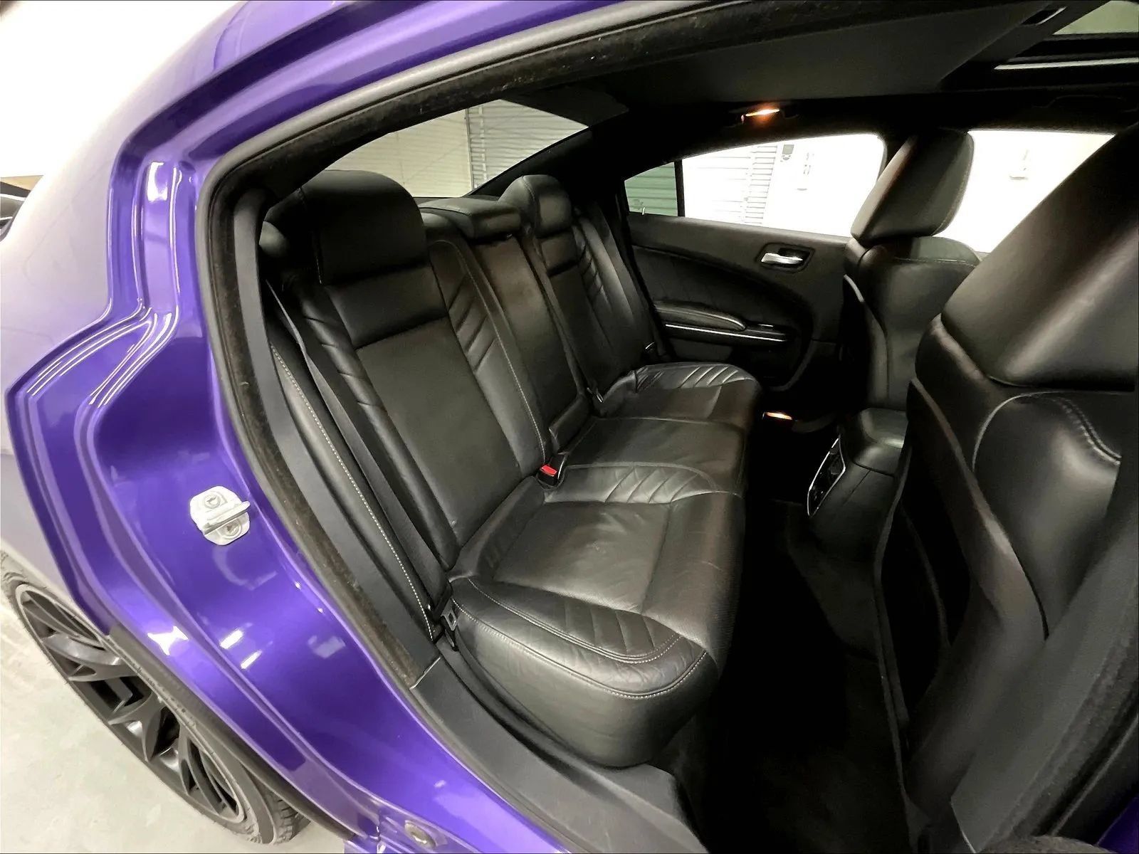 Used 2016 Dodge Charger SRT RWD image 15