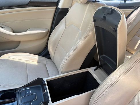Used 2014 Kia Cadenza Premium FWD image 12