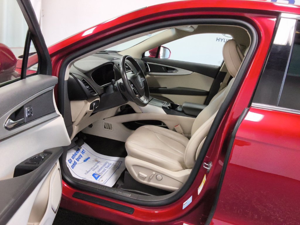 Used 2020 Lincoln Nautilus FWD w/ Equipment Group 101A image 19