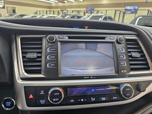 Used 2015 Toyota Highlander XLE AWD/4WD image 34