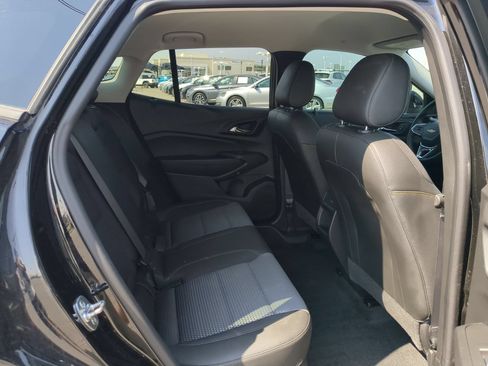 Used 2024 Chevrolet Trax LT w/ Driver Confidence Package FWD image 28