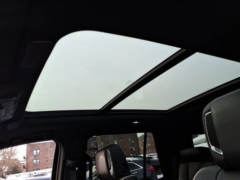 Used 2023 Cadillac Escalade Premium Luxury image 23