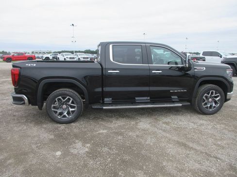 New 2026 GMC Sierra 1500 SLT w/ SLT Premium Plus Package AWD/4WD image 3