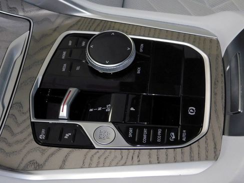 Used 2024 BMW X6 xDrive40i AWD/4WD image 33