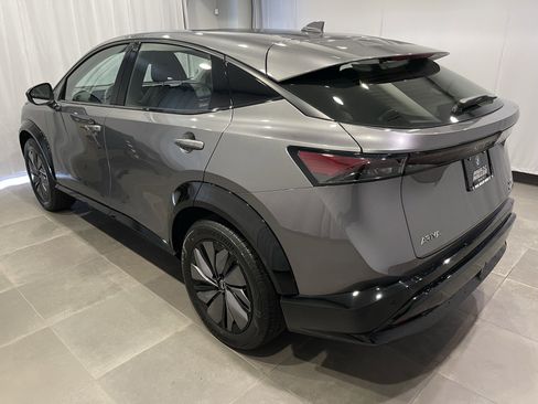 Used 2023 Nissan Ariya AWD image 4