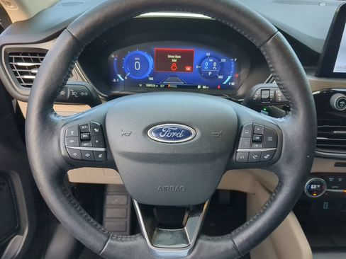 Certified 2020 Ford Escape Titanium w/ Titanium Premium Package 2.0 AWD/4WD image 68