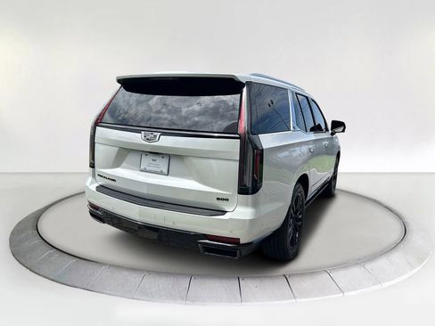 Used 2021 Cadillac Escalade Premium Luxury Platinum image 5