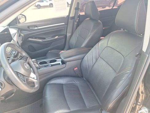 Certified 2024 Nissan Altima 2.5 SR w/ SR Premium Package FWD image 10