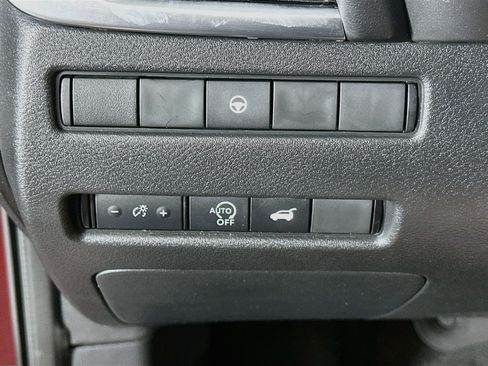 Used 2023 Nissan Rogue SL w/ SL Premium Package FWD image 17
