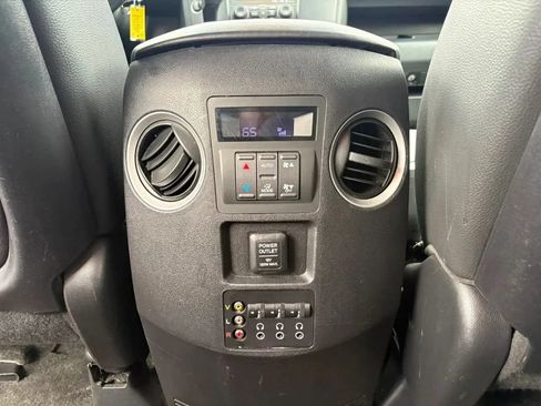 Used 2014 Honda Pilot Touring image 12