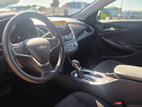 Used 2023 Chevrolet Malibu LT FWD image 13