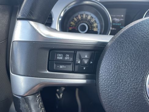 Used 2013 Ford Mustang Premium RWD image 13