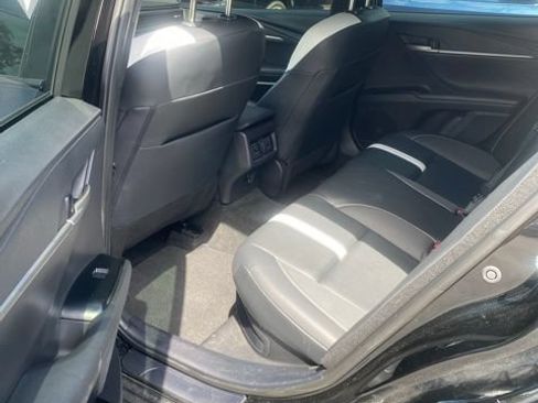 Used 2025 Toyota Camry SE FWD image 8