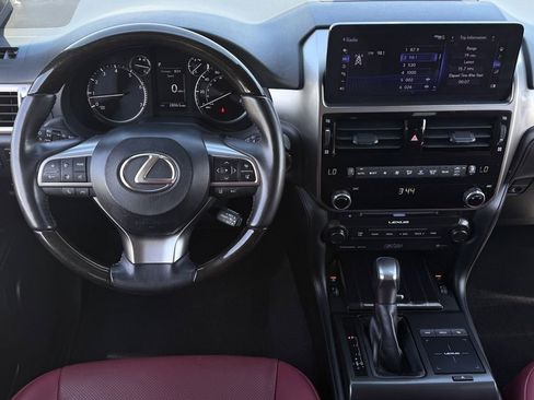Used 2023 Lexus GX 460 Premium w/ Accessory Package image 11