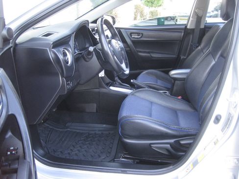 Used 2017 Toyota Corolla SE FWD image 20