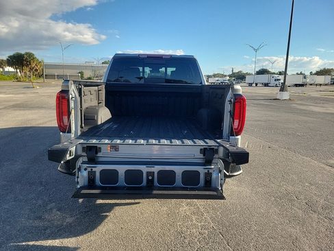 Used 2024 GMC Sierra 1500 AT4 w/ AT4 Preferred Package image 8