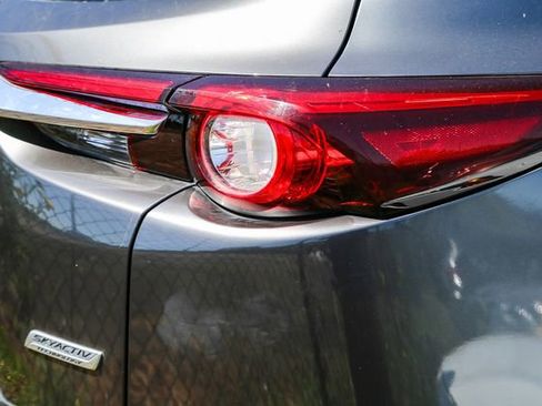 Used 2018 MAZDA CX-9 Touring w/ Touring Premium Package image 10